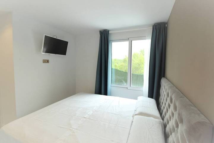 Villa Paradise playa privada a 10 minutos de Sitges in San Pedro de Ribas, Garraf