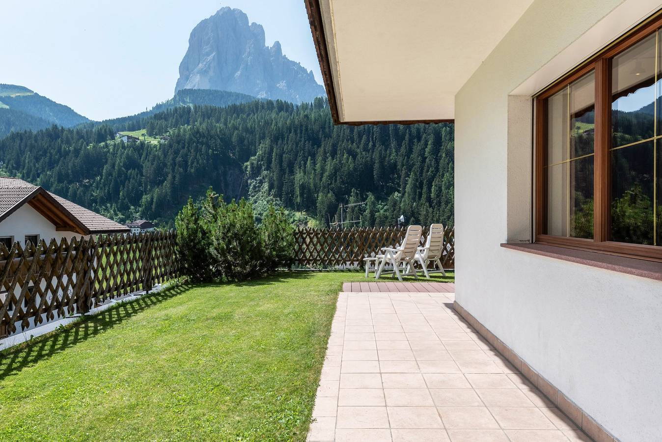 Ganze Wohnung, Ferienwohnung 'Hotel Residenz Gardena Alpen 100' mit Bergblick, Garten und Wlan in St. Christina in Gröden, Dolomiti Superski