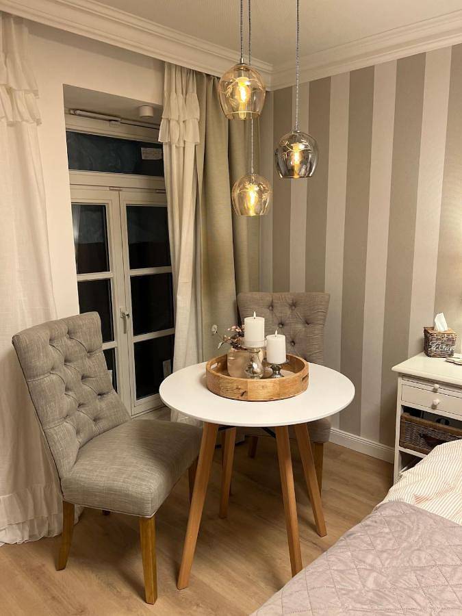 Ganze Wohnung, Villa No 8 Stilvolles 2 Personen Apartment mit separatem Eingang mit direkter Zuganbindung in Flintbek, Rendsburg-Eckernförde