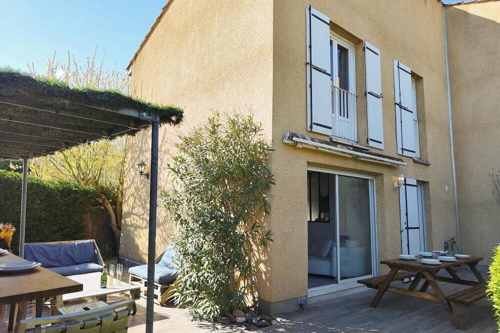 \" Patio Garonne \" Maison 3 chambres, 6 couchages, climatisation, grande terrasse in Portet-sur-Garonne, Toulouse et ses environs