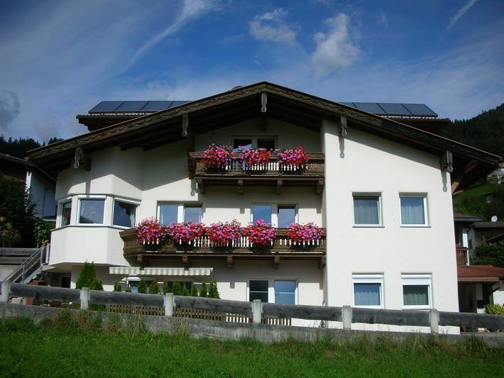 Ferienwohnung für 6 Personen, mit Terrasse im Stubaital
