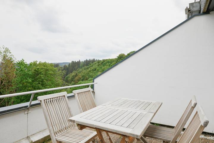 Ferienhaus für 4 Personen, mit Pool und Sauna sowie Balkon in Winterberg - 2
