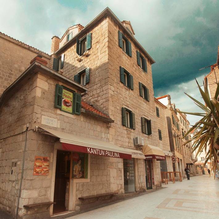 BnB für 3 Personen, mit Terrasse und Ausblick in Split