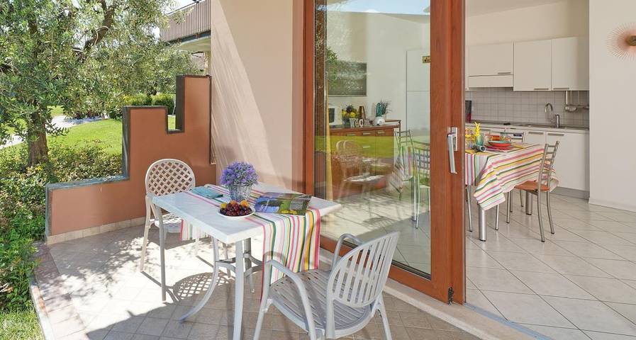 Ferienwohnung für 2 Personen, mit Pool und Balkon, kinderfreundlich in Manerba del Garda - 3