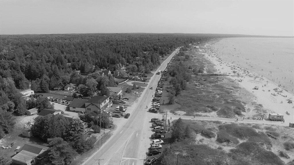 Beachfront 5Bdrm Sonnenuntergang Sommer Spezielle Ferienhäuser in Sauble Beach, Tobermory (Ontario)