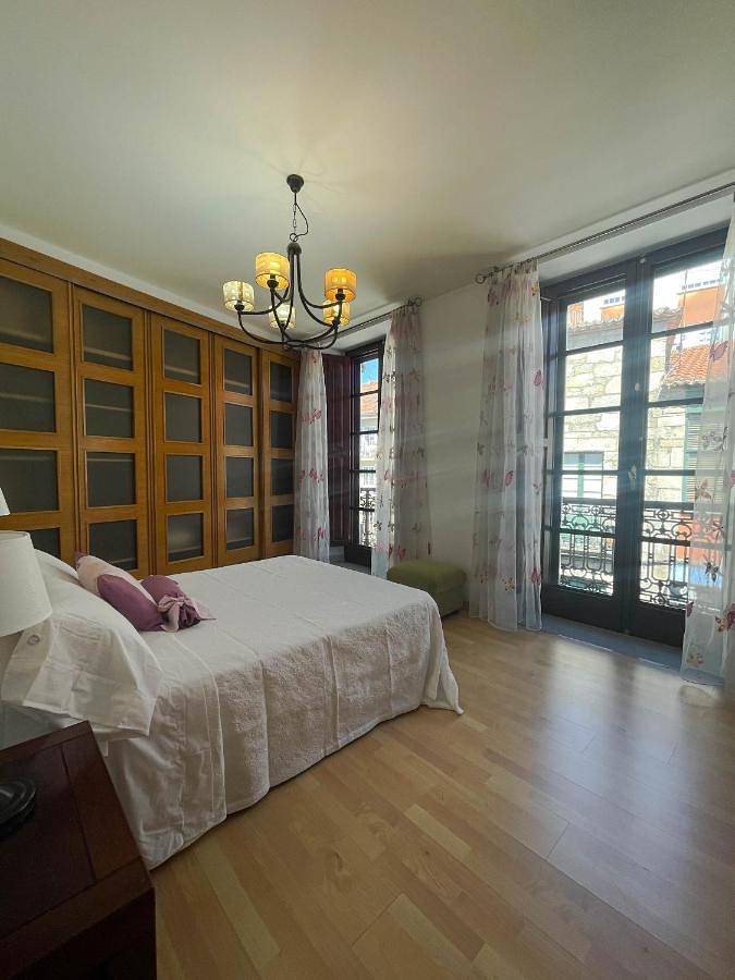 Apartamento para 6 personas, con jacuzzi y balcón en Cambados
