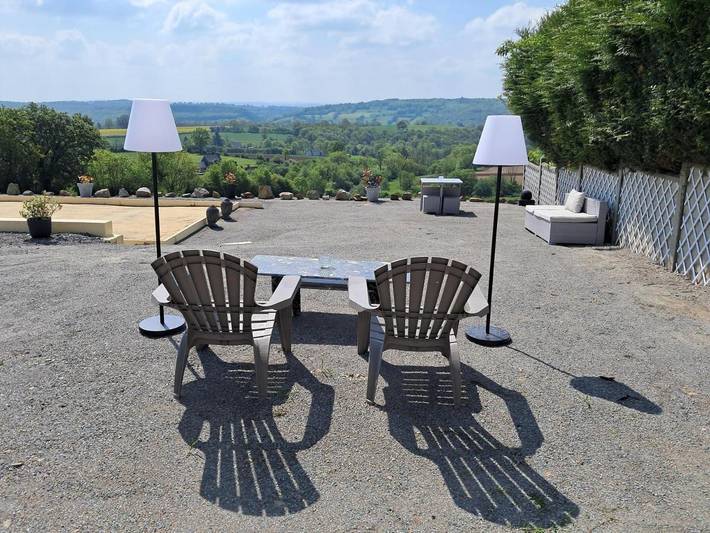 Appartement de vacances pour 5 personnes, avec Terrasse ainsi que Jardin et Vue