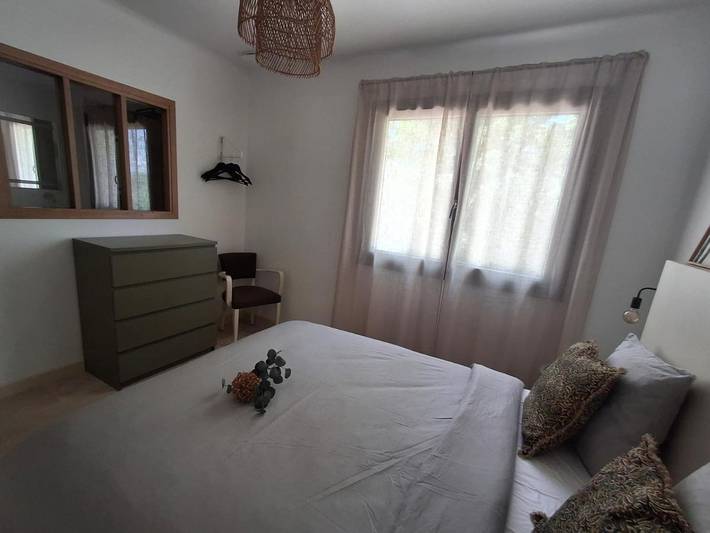 Location de vacances pour 6 personnes, avec jardin et vue, animaux acceptés à Saint-Paulet-de-Caisson - 4