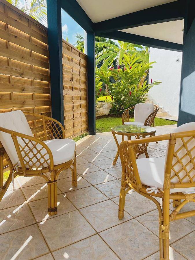 Apartamento de vacaciones para 4 personas, con piscina además de terraza y jardín - 1