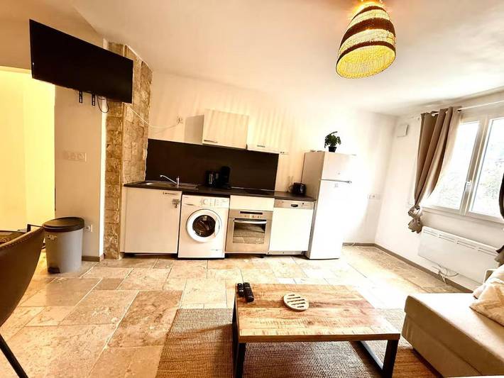 Gîte pour 2 personnes, avec Terrasse dans Valserhône - 4