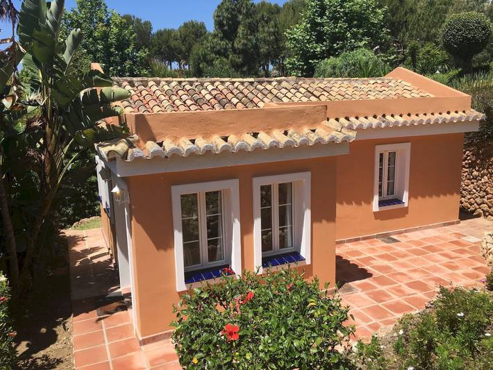 Holiday rental for 2 people, with terrace and pool as well as garden in Mijas