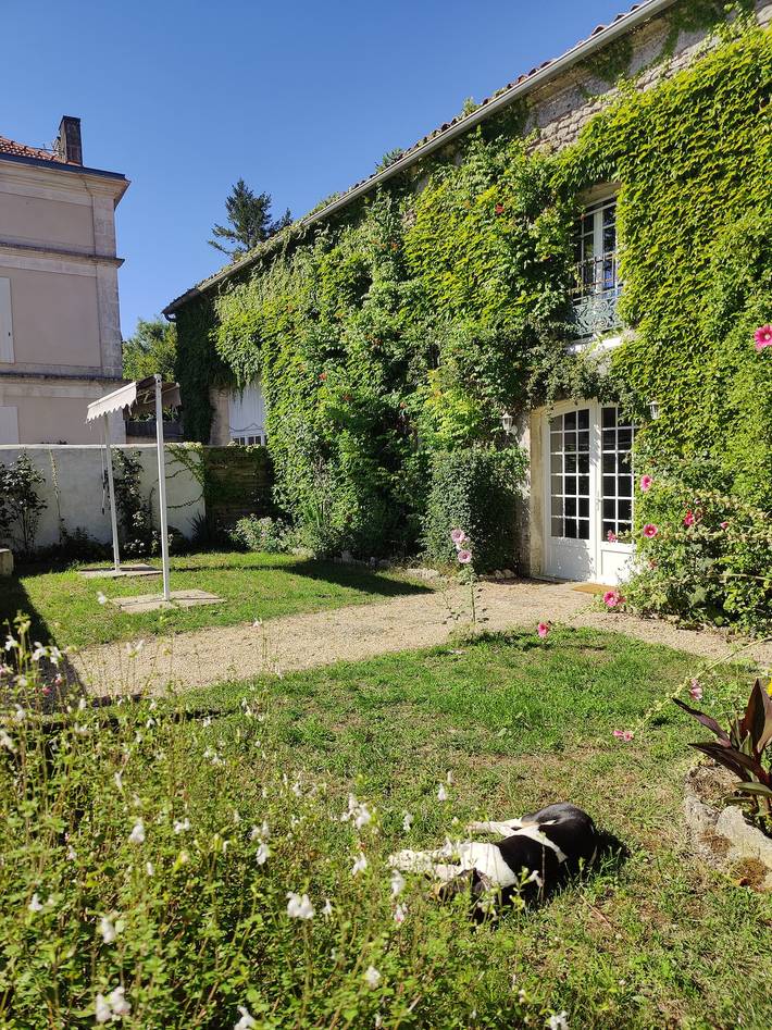 Gîte pour 8 personnes dans Asnières-sur-Nouère