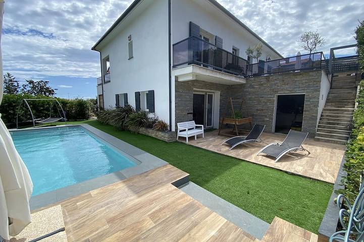 Villa pour 5 personnes, avec balcon et jardin - 1