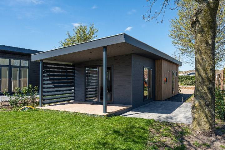 Ferienhaus für 4 Personen, mit Balkon/Terrasse und Terrasse sowie Garten und Kinderpool in Lith