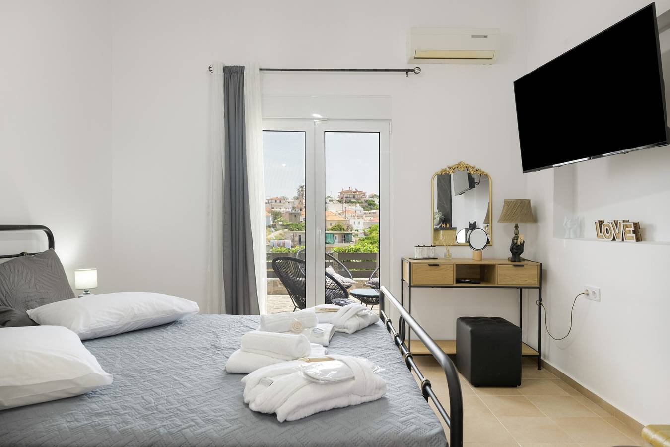 Ganze Wohnung, Studio 'Village Suite 102' mit Gemeinschaftspool & Terrassen mit Ausblick, ideal für Kitesurfer in Fanes, Rhodos