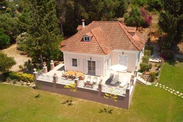 Ferienhaus für 11 Personen, mit Pool und Garten in Kalamaki