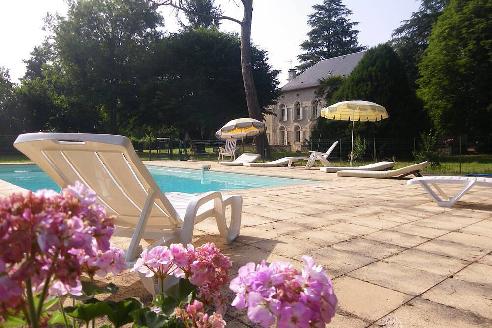Belle maison dans la vallée de la Dordogne in Cazoulès, Quercy