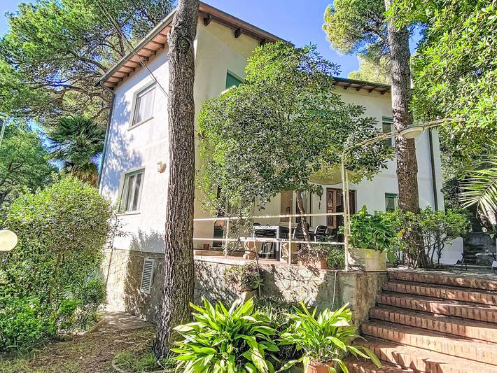 Ferienwohnung für 6 Personen, mit Terrasse und Garten, mit Haustier in Castiglioncello