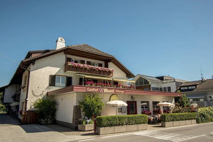 Hotel für 3 Personen, mit Pool und Garten sowie Ausblick