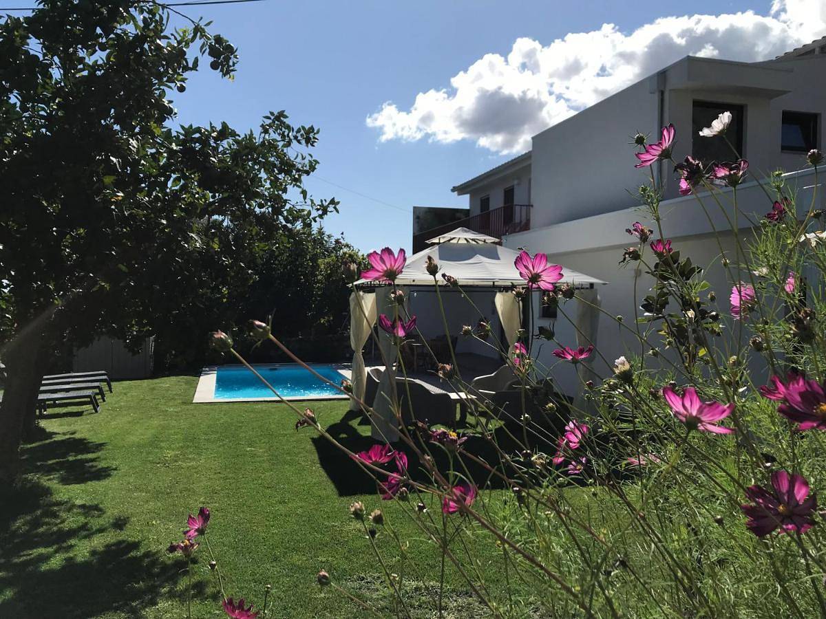 A Casa de Sobrado - Countryside House in Sande, Vilarinho, Barros e Gomide, Distrito de Braga
