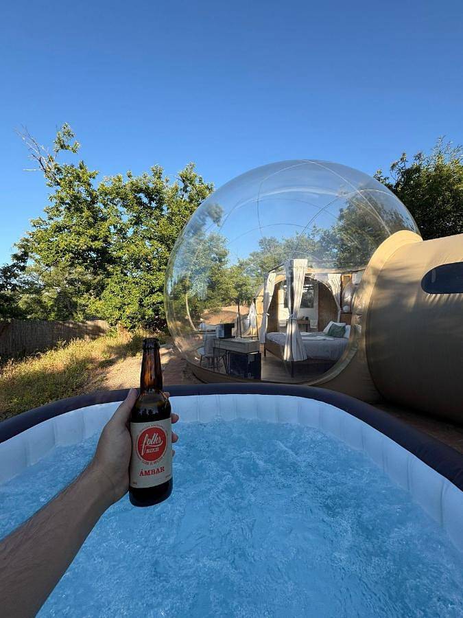 Tienda para 3 personas, con jardín además de jacuzzi y terraza - 1