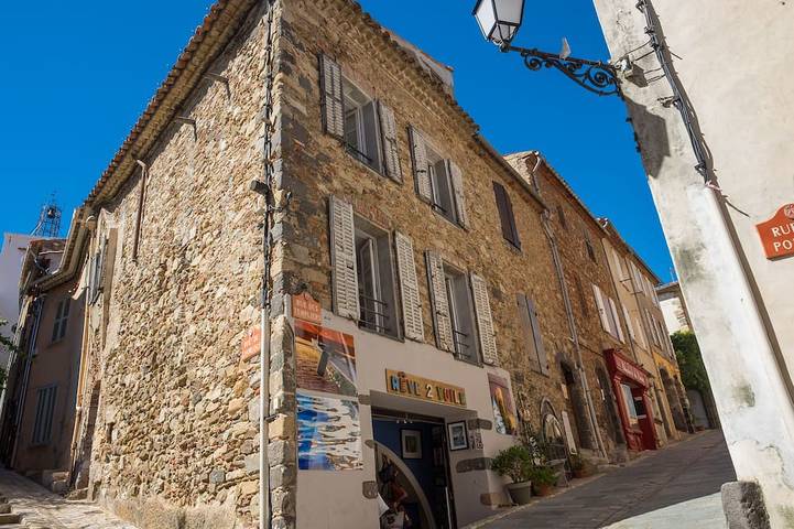 Vacation rental for 4 people, with terrace in Grimaud