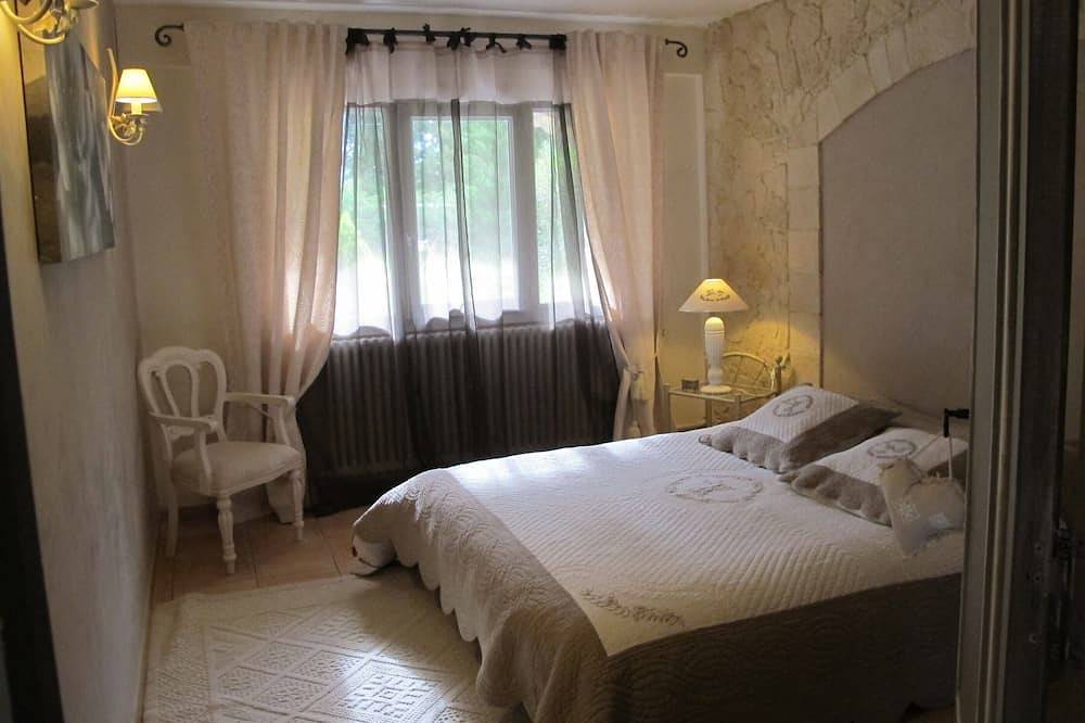 Atypical house in the south of Provence near Avignon, 4 persons in Carpentras, Vaucluse