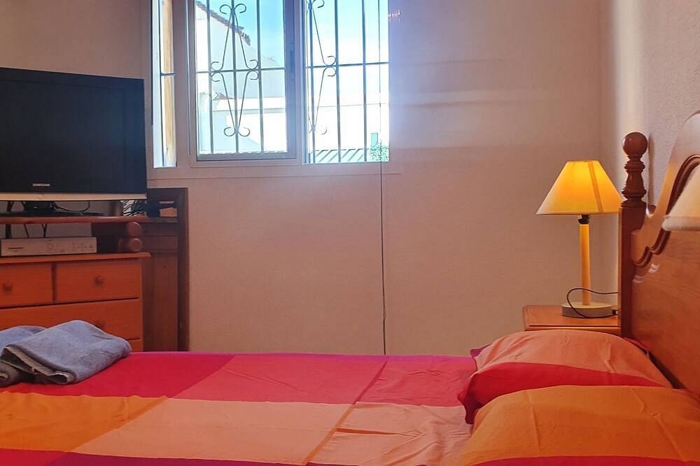 Casa de Verano- Villa with pool, garden, near Vera Playa beach. in Playas de Vera, Vera