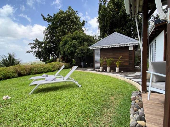 Gîte pour 6 personnes, avec piscine et jardin, adapté aux familles à Gourbeyre - 3