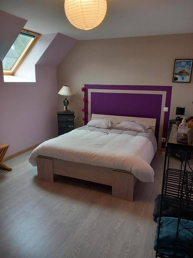 Double Room with Private Bathroom in Roz-sur-Couesnon, Baie du Mont-Saint-Michel