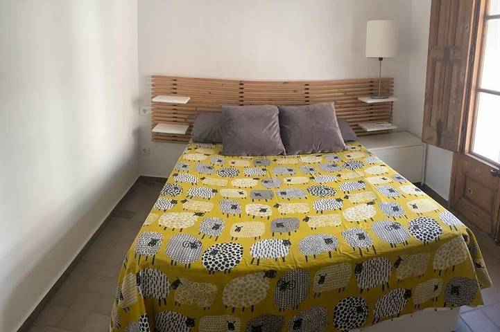 Appartement entier, Design apartment close to train, beach and Barcelona in El Masnou, Costa del Maresme