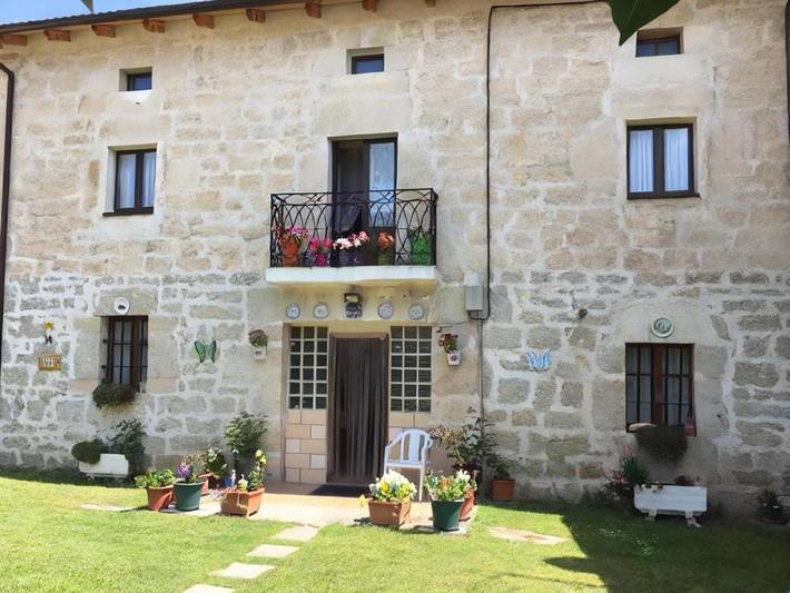 Maison d’hôte pour 3 personnes, avec jardin et terrasse dans Quintanapalla
