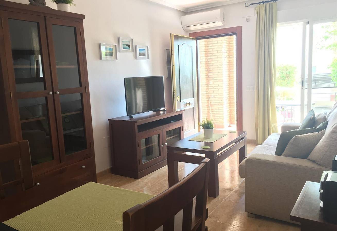 Entire apartment, 2-Bed Apartment Close to the Beach with Pools and Spa, A/C and Wi-Fi in Playas de Vera, Vera
