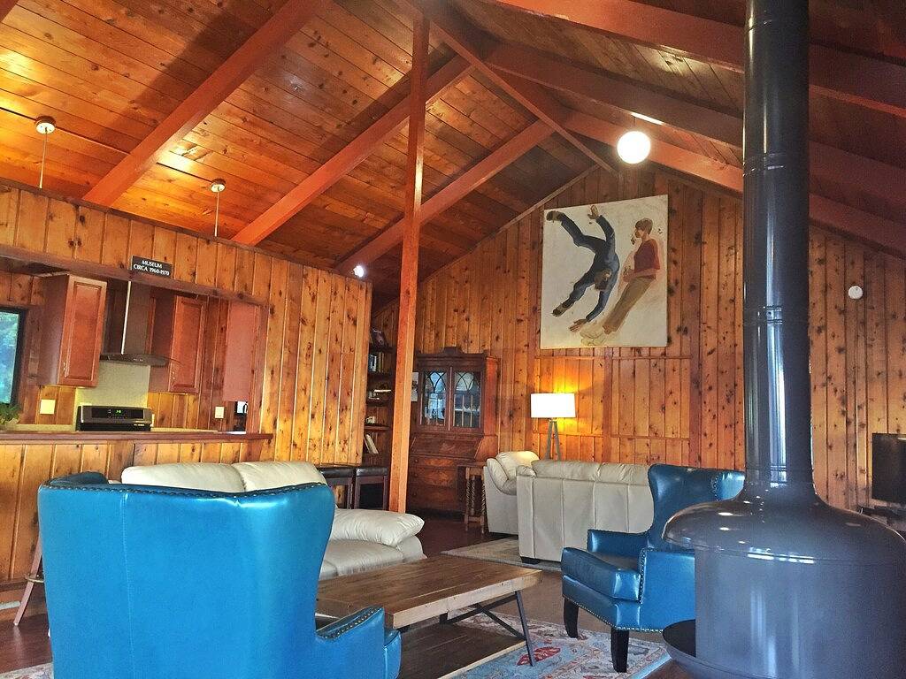 Miramar Beach oceanfront home w/ amazing deck views & just steps from the beach in Half Moon Bay, San Mateo County