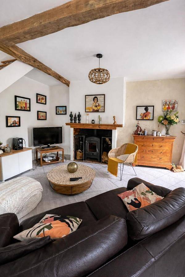 Location de vacances pour 8 personnes, avec terrasse ainsi que jardin et piscine à Laugnac - 2