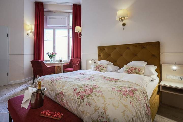 Hotel für 3 Personen, mit Ausblick und Garten in Charlottenburg Berlin - 2