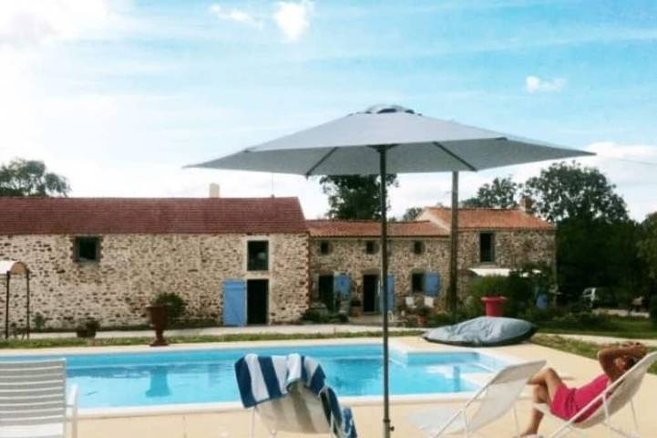 Gîte pour 15 personnes, avec jardin