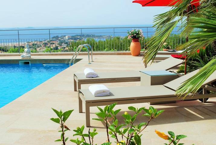 Chambre d’hôte pour 10 personnes, avec piscine ainsi que jacuzzi et jardin à Bandol - 4