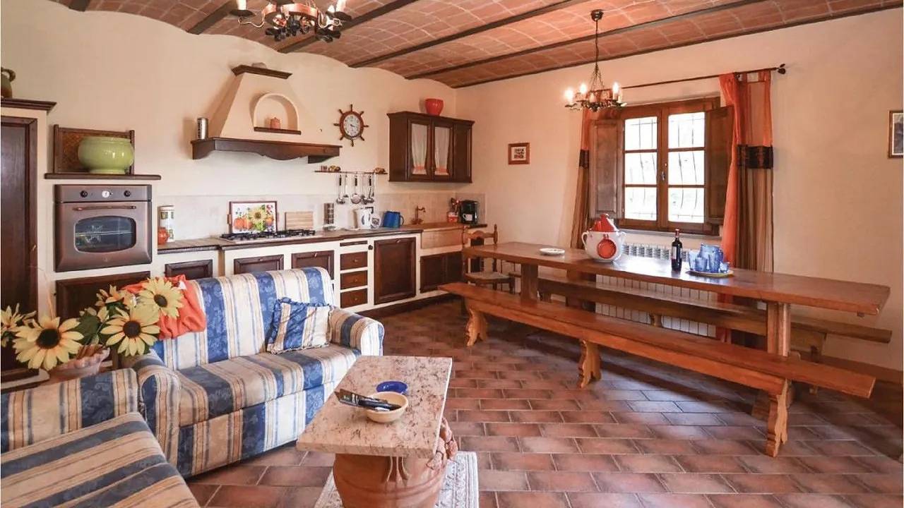 Casa de vacaciones para 31 personas con piscina in Città di Castello, Valtiberina