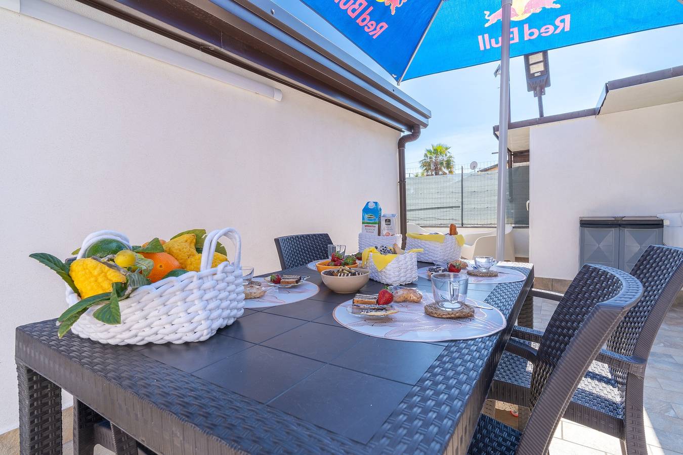 Appartamento intero, Appartamento 'Trifamiliare Garden - Sole' con Terrazza Privata, Wi-Fi e Aria Condizionata in Villaggio delle Conchiglie, Augusta (comune)