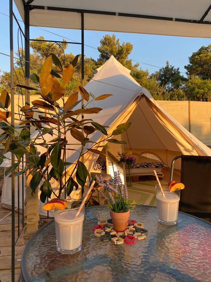 Zelt für 2 Personen, mit Ausblick und Balkon sowie Garten und Pool in Dalmatien - 4