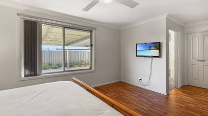 Holiday Letting for 8 People in Broulee, New South Wales, Photo 3