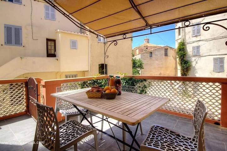 Location de vacances pour 4 personnes à Montegrosso