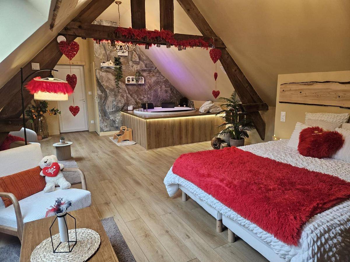 Appartement entier, Le Chalet, Escapade Spa & Jacuzzi Privé proche Lille in La Bassée, Région de Lille