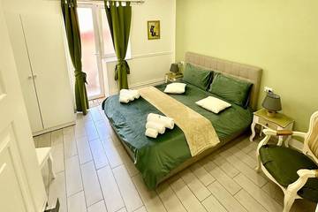 Bed And Breakfast for 2 Guests in Naples, Tyrrhenian Coast Campania, Picture 1