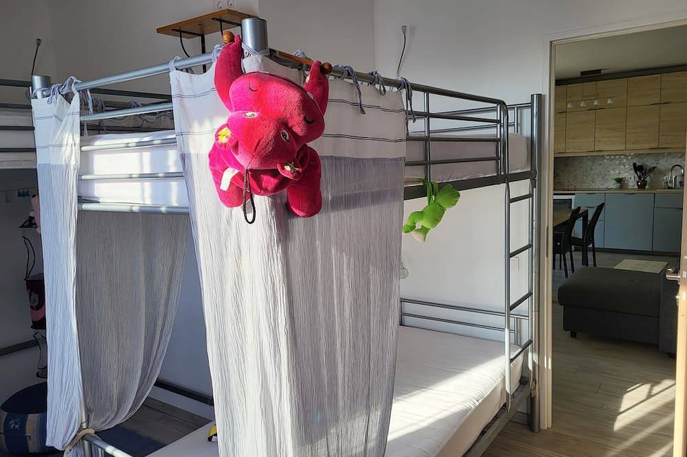Maison Rénovée au Calme Proche Centre-ville in Saint-Pierre-d'Oléron, Côte de Beauté
