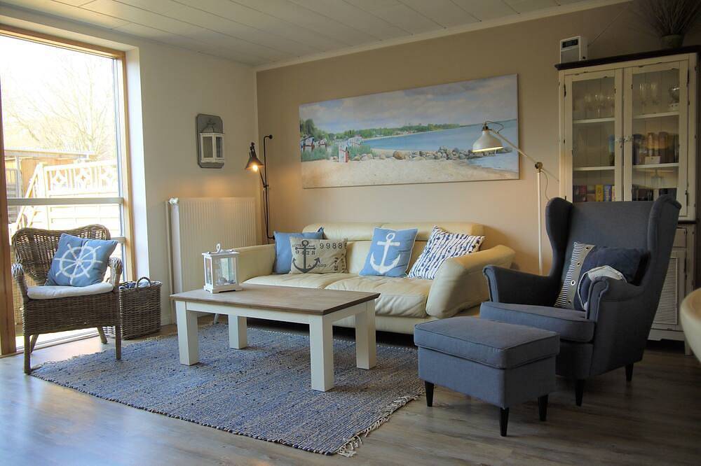 Ferienhaus mit 3 Sz, 2 Bädern, Garten, Terrasse, Kinderzimmer Haustierfreundlich in Scharbeutz, Ostholstein