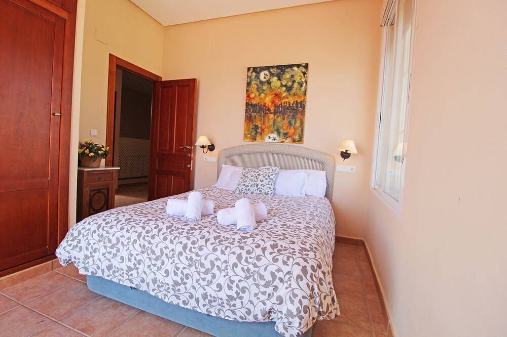 Villa Babilonia: Primerísima Línea de Playa!! in Guardamar del Segura, Costa Blanca