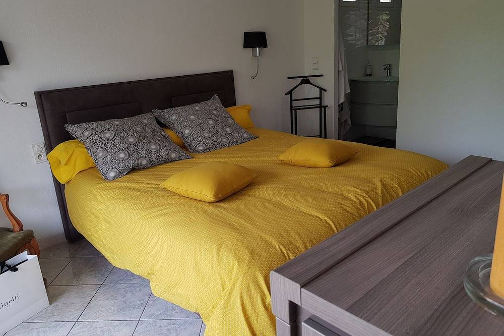 Your holidays in the heart of the Pays de Cézanne, Aix en Provence in Bouc-Bel-Air, Aix-en-Provence region