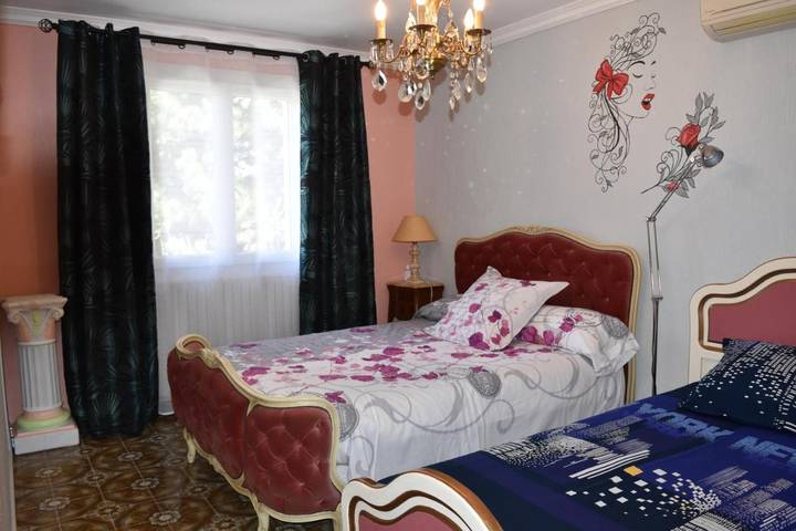 Location de vacances pour 5 personnes, avec jardin dans Pierre-Châtel - 3